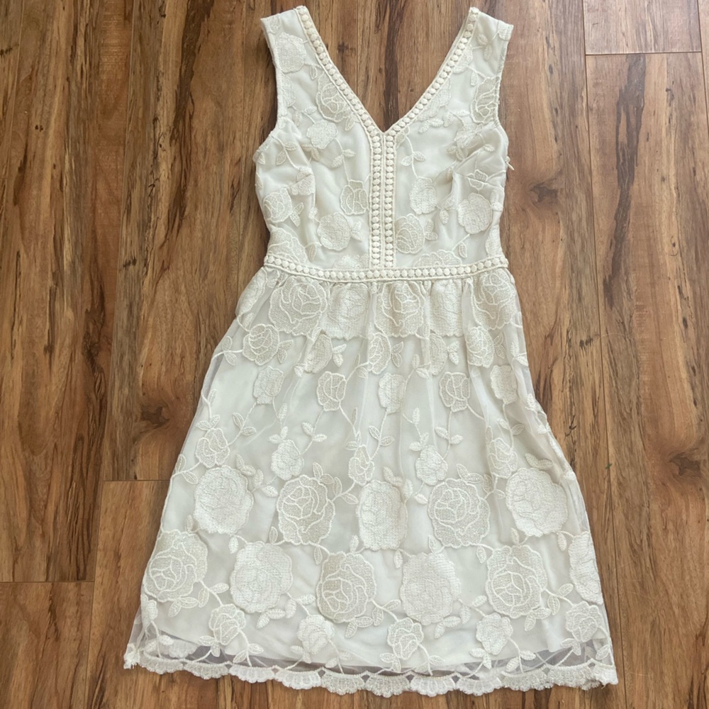 Altar’d State Cream Lace Floral Sleeveless Dress Sz XS